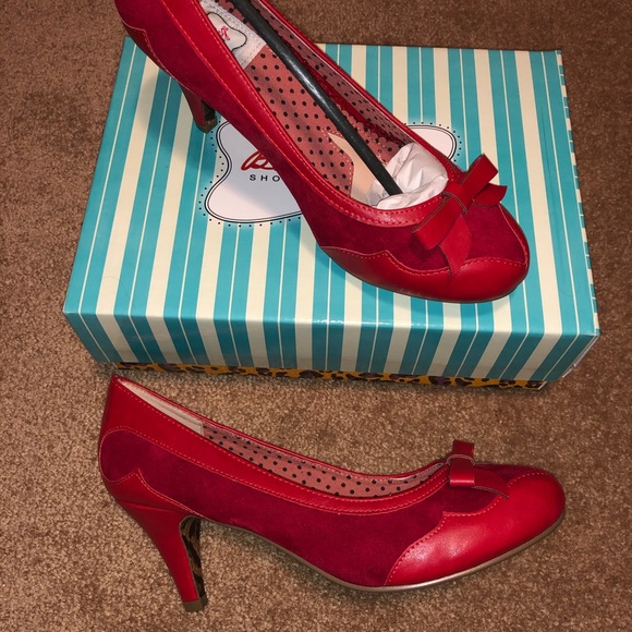 Red Heels - Picture 5 of 5